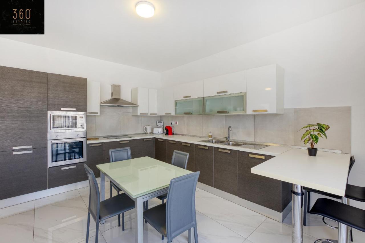 Lux Sea Front Penthouse With Breathtaking Views In St Pauls By 360 Estates Apartment St. Paul's Bay Exterior foto